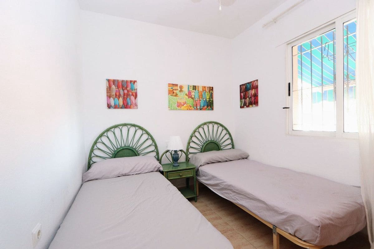 3 chambre Villa/Maison à vendre à La Zenia avec piscine - 280 000 € (Ref: 10070437)