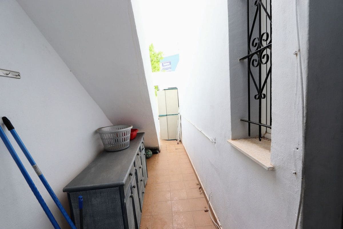 3 chambre Villa/Maison à vendre à La Zenia avec piscine - 280 000 € (Ref: 10070437)