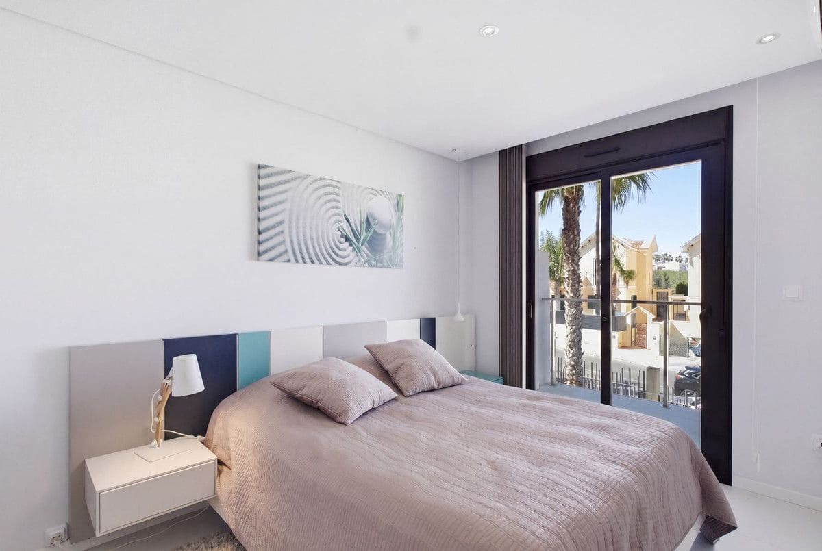 2 chambre Appartement à vendre à Orihuela Costa avec piscine - 289 000 € (Ref: 10070447)
