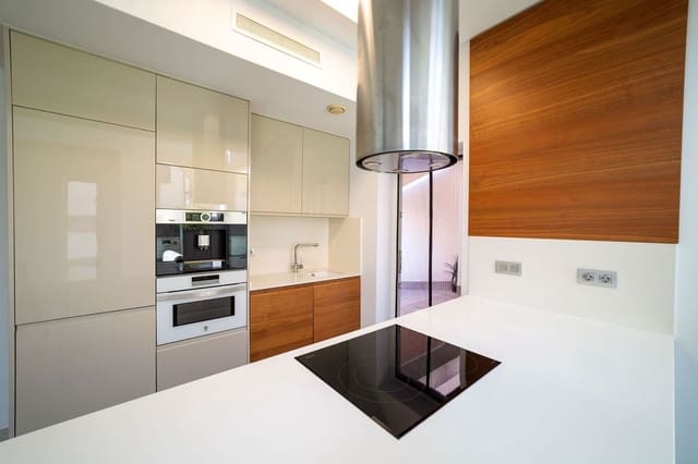 3 soveværelse Villa til salg i Ciudad Quesada, Rojales med swimmingpool - € 440.000 (Ref: 10070448)