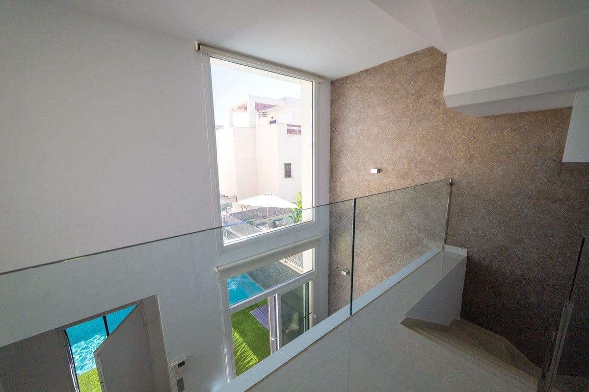 3 soveværelse Villa til salg i Rojales med swimmingpool - € 440.000 (Ref: 10070448)