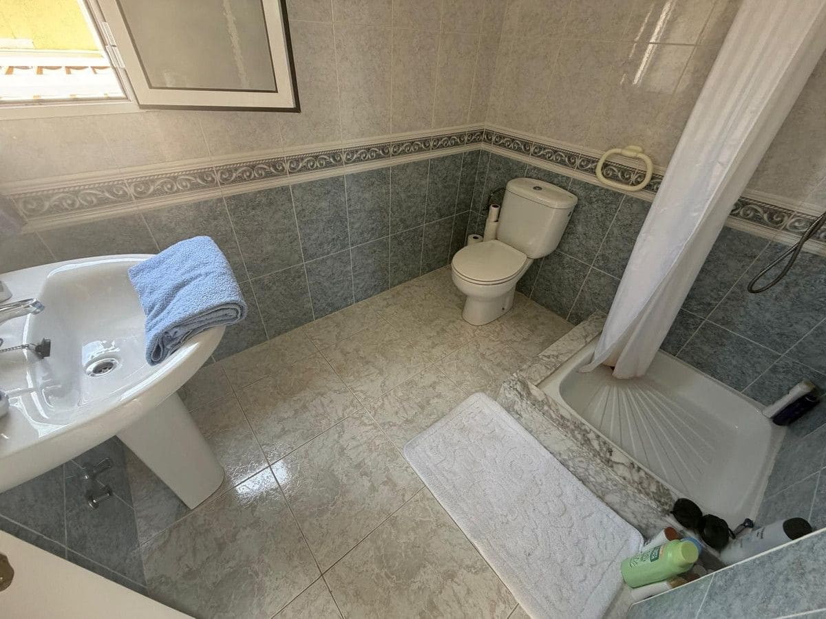 3 soveværelse Villa til salg i Rojales med swimmingpool - € 275.000 (Ref: 10070453)