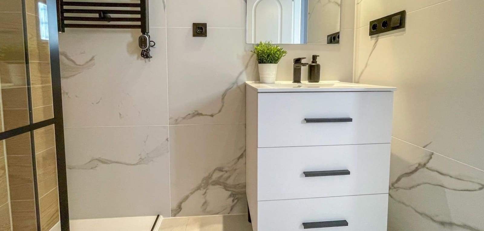 3 makuuhuone Omakotitalo myytävänä paikassa Orihuela mukana uima-altaan - 268 800 € (Ref: 10070495)