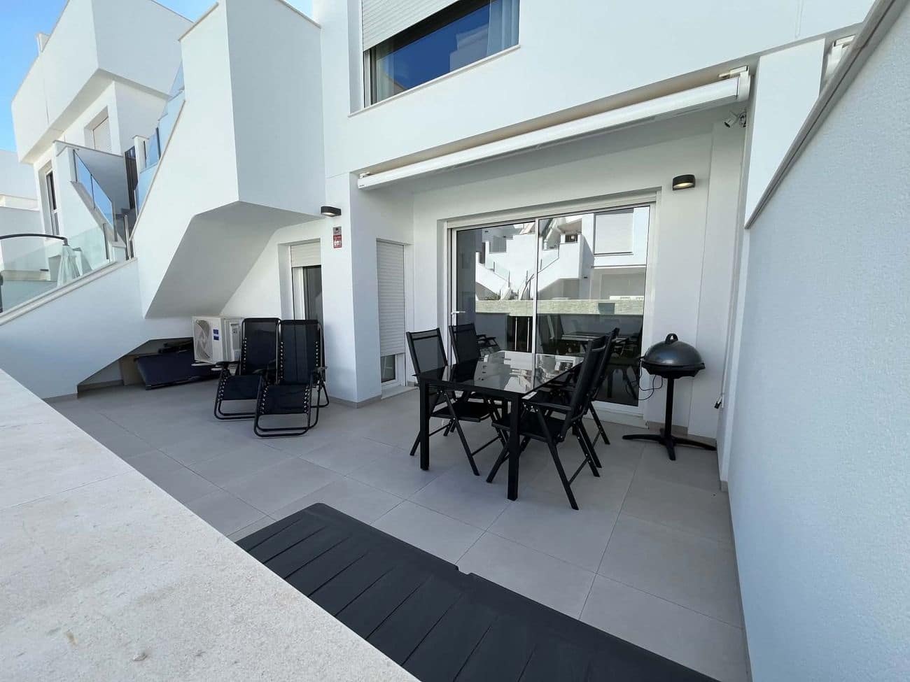 Bungalow de 2 habitaciones en Pilar de la Horadada en venta con piscina - 290.000 € (Ref: 10070499)