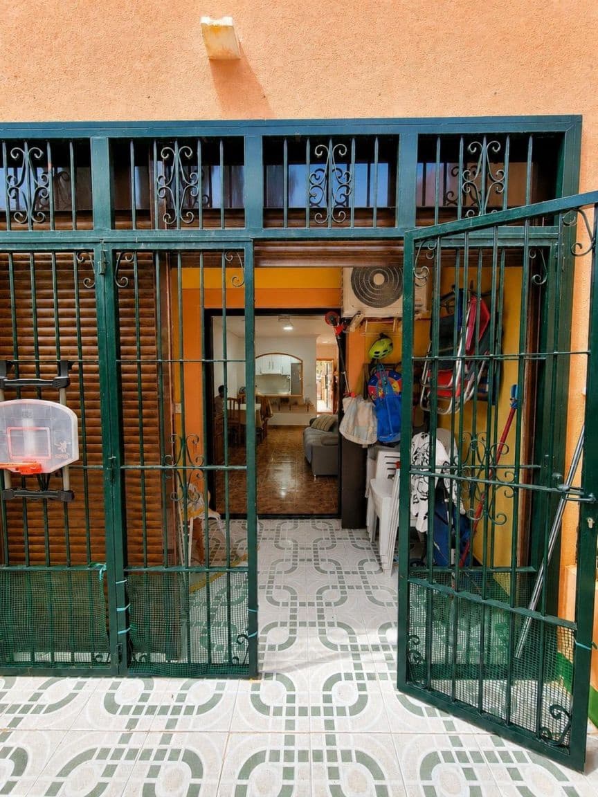 2 bedroom Apartment for sale in Los Alcazares - € 179,000 (Ref: 10070501)