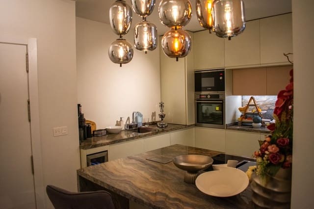 Apartamento de 2 habitaciones en Puerto Deportivo, Torrevieja en venta - 480.000 € (Ref: 10070663)