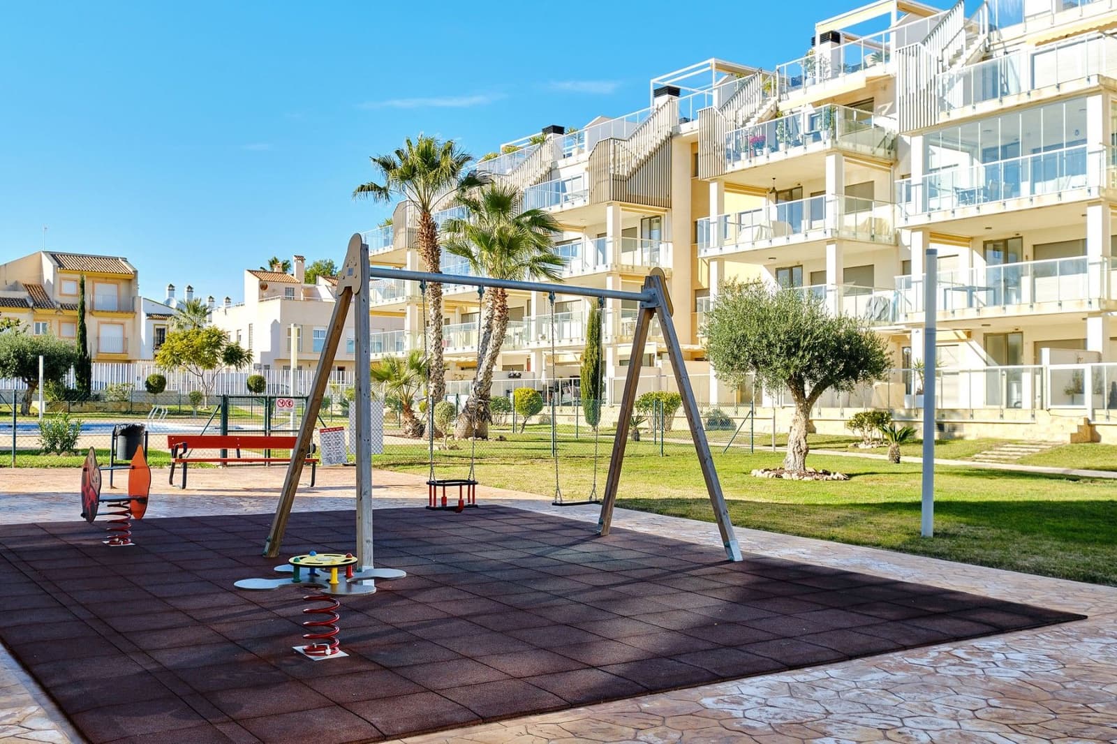 2 Zimmer Apartment zu verkaufen in Los Dolses mit Pool - 260.000 € (Ref: 10070731)