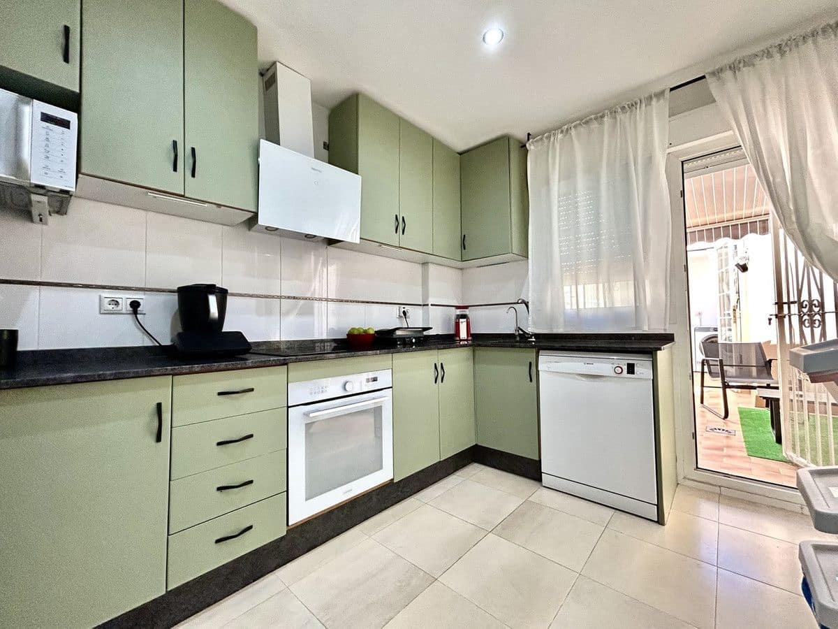 Casa de 4 habitaciones en Almoradí en venta - 230.000 € (Ref: 10070738)