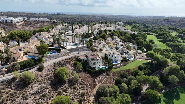 5 makuuhuone Huvila myytävänä paikassa Villamartin, Orihuela - 635 000 € (Ref: 10072466)