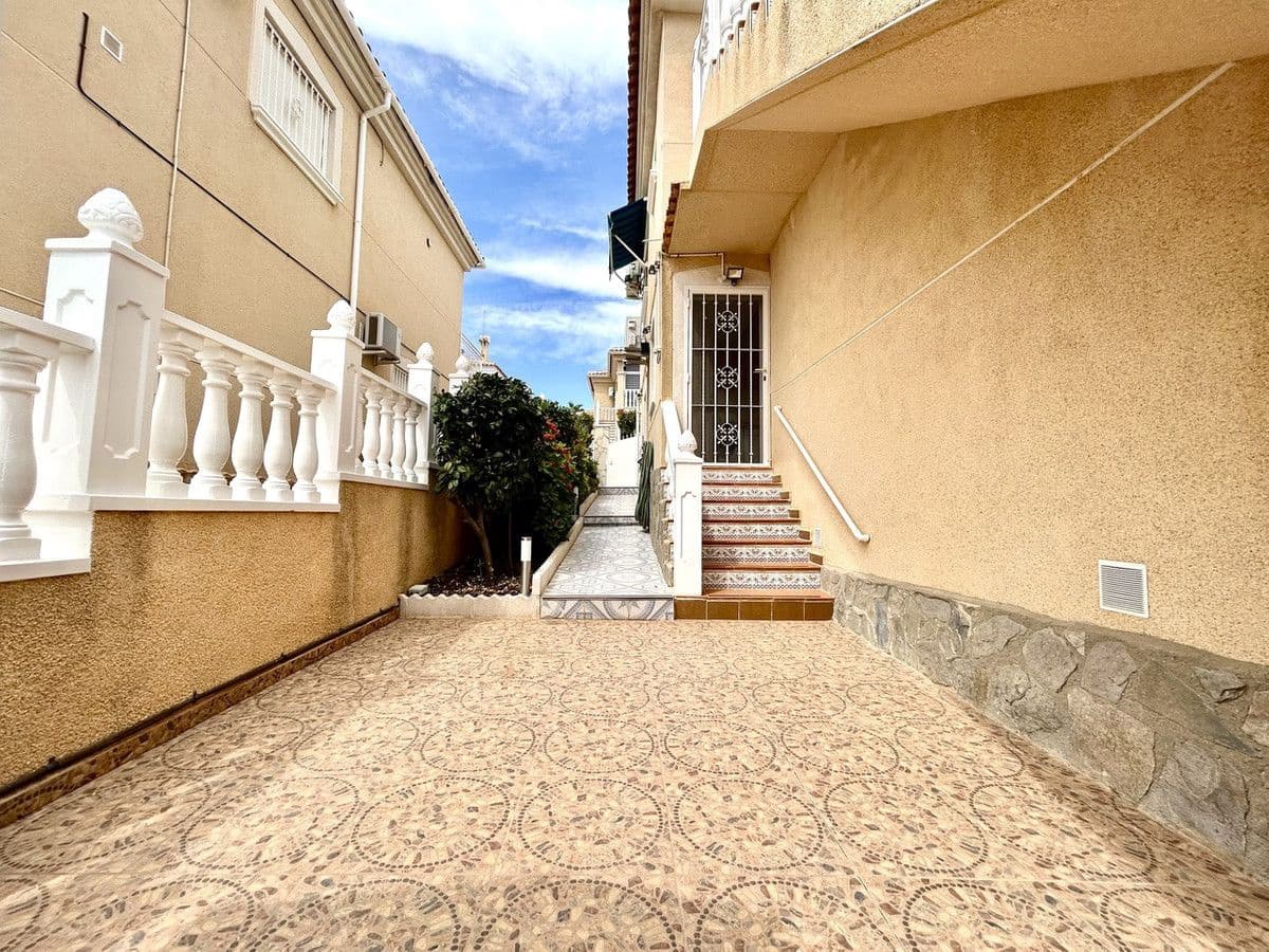 5 Zimmer Villa zu verkaufen in Orihuela Costa - 269.000 € (Ref: 10072468)