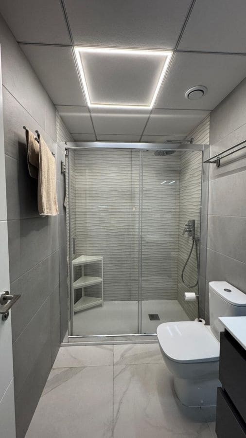 1 slaapkamer Appartement te koop in Torrevieja met zwembad - € 192.000 (Ref: 10072504)