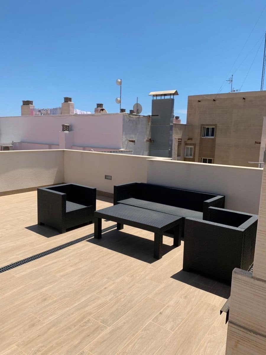 1 slaapkamer Appartement te koop in Torrevieja met zwembad - € 192.000 (Ref: 10072504)