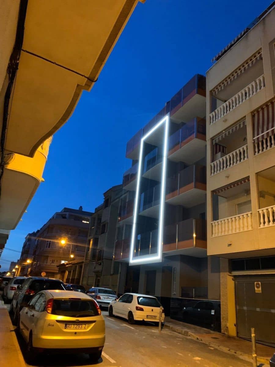 1 slaapkamer Appartement te koop in Torrevieja met zwembad - € 192.000 (Ref: 10072504)