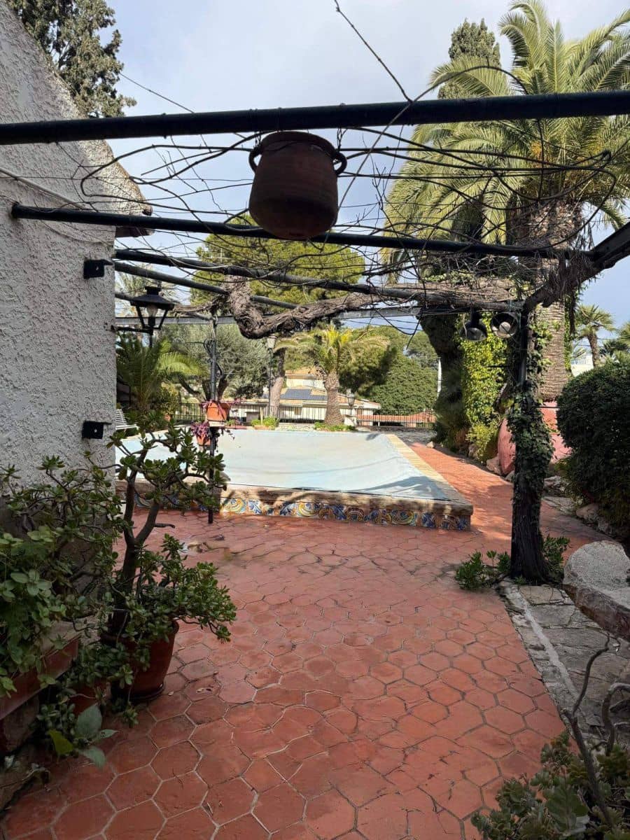 6 Zimmer Villa zu verkaufen in Alicante / Alacant Stadt - 1.350.000 € (Ref: 10072507)