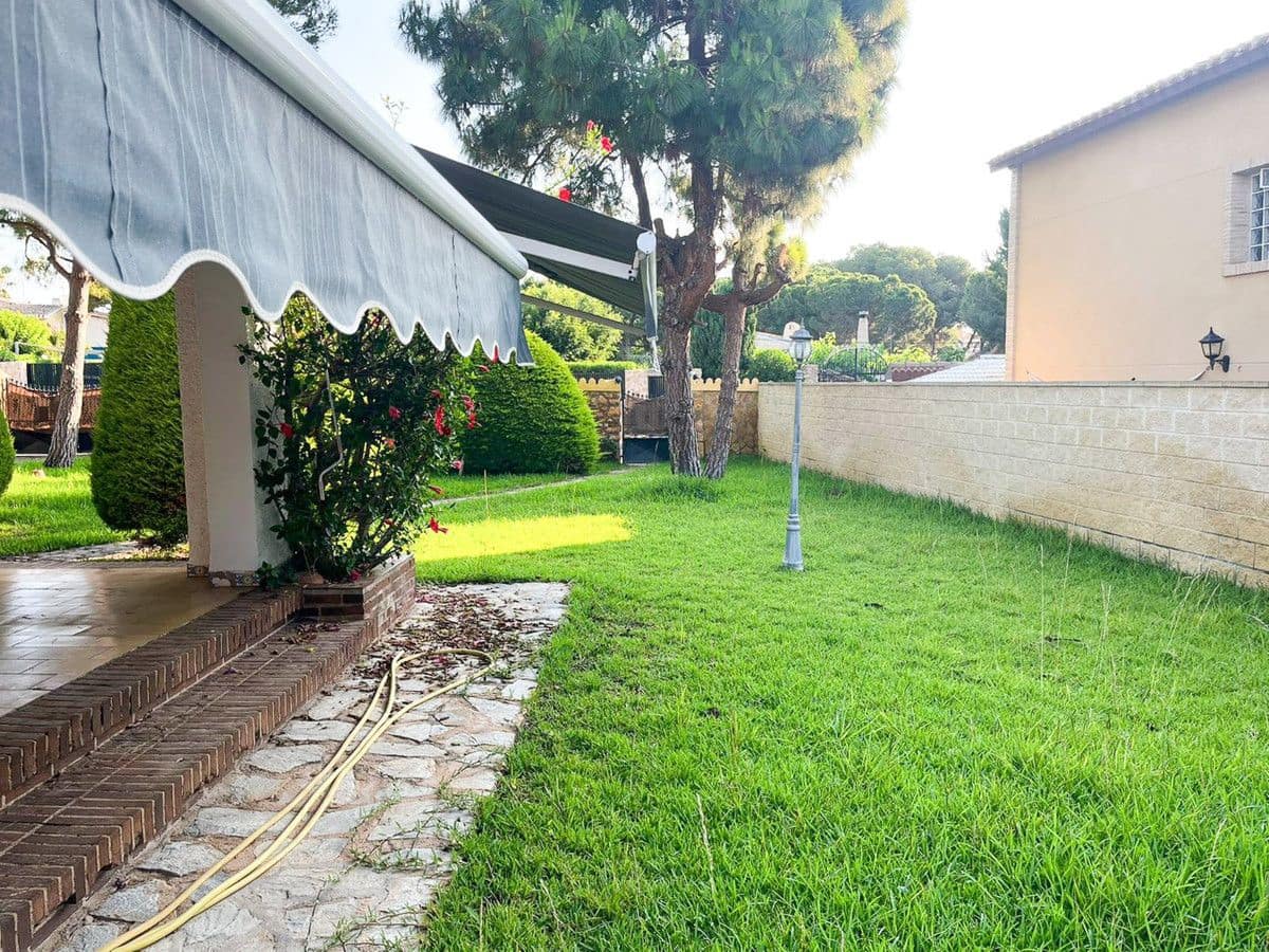 Chalet de 4 habitaciones en Orihuela Costa en venta - 824.000 € (Ref: 10072508)