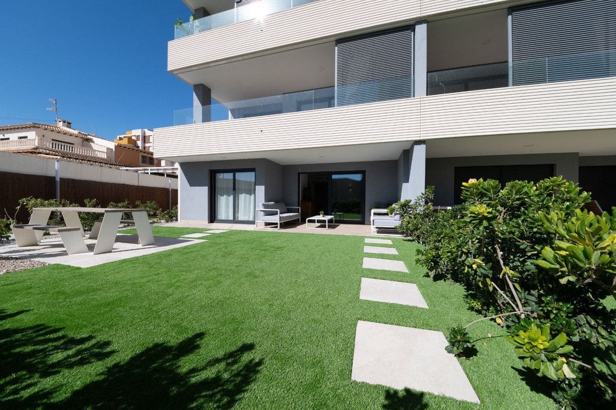 2 bedroom Apartment for sale in Torrevieja - € 475,000 (Ref: 10072509)