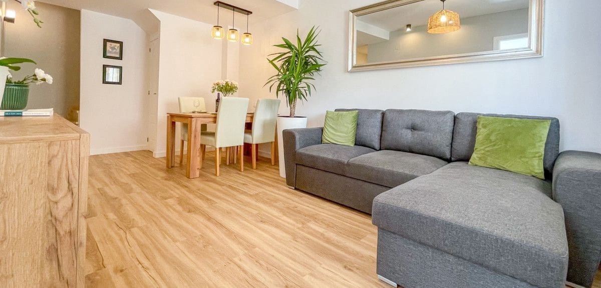Adosado de 3 habitaciones en Torrevieja en venta con piscina - 268.800 € (Ref: 10072539)