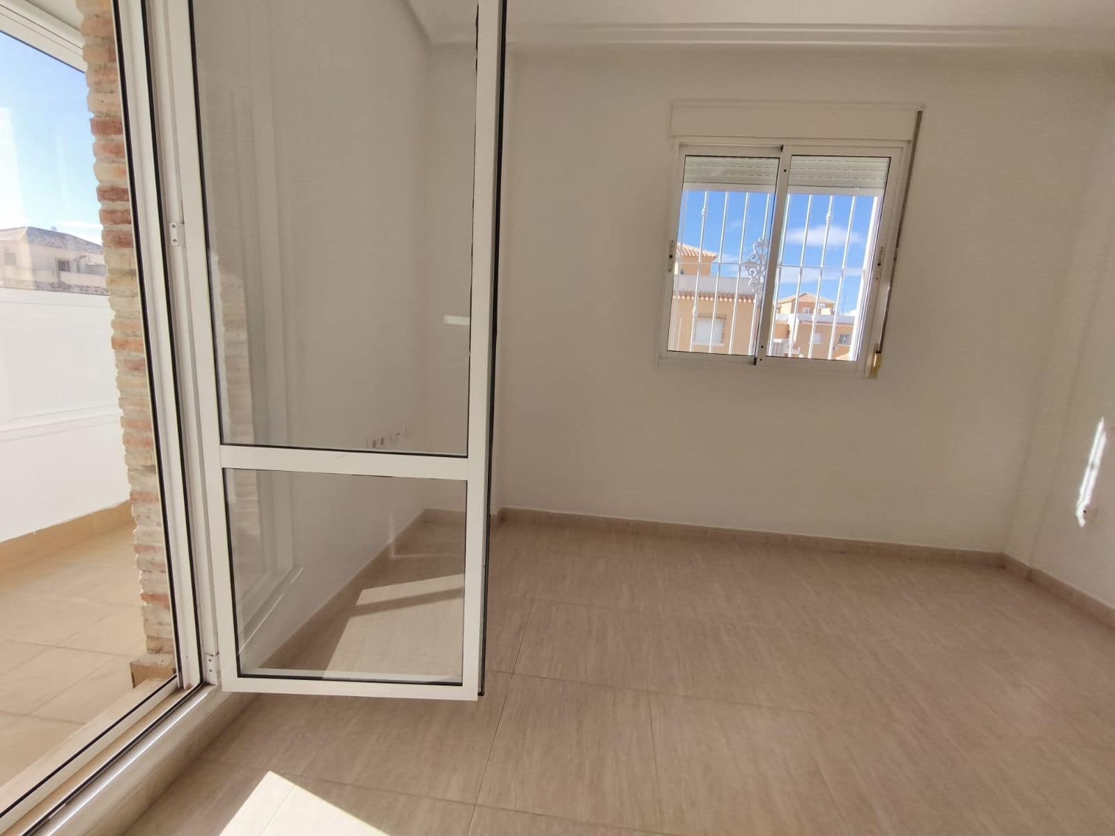 Bungalow de 3 habitaciones en Rojales en venta con piscina - 249.000 € (Ref: 10075466)