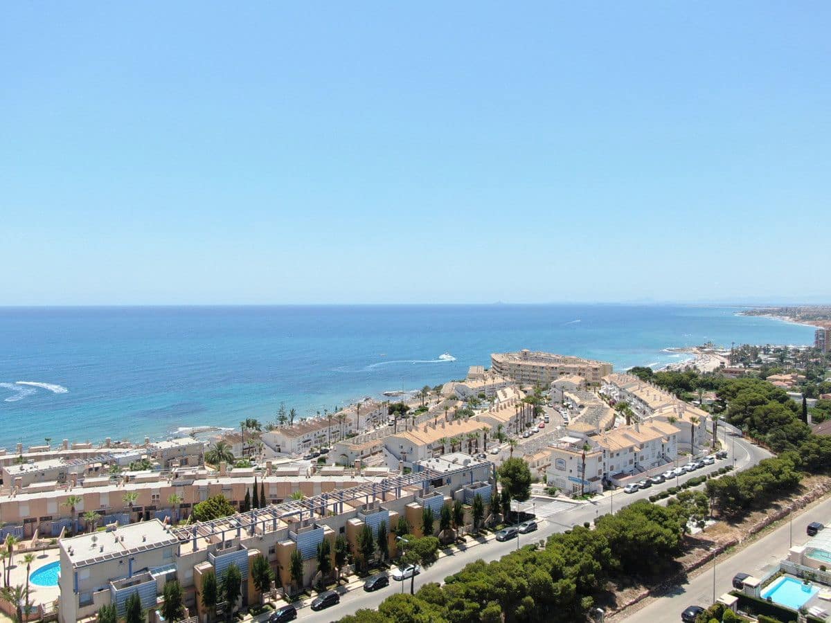 Chalet de 4 habitaciones en Orihuela Costa en venta con piscina - 1.390.000 € (Ref: 10077963)
