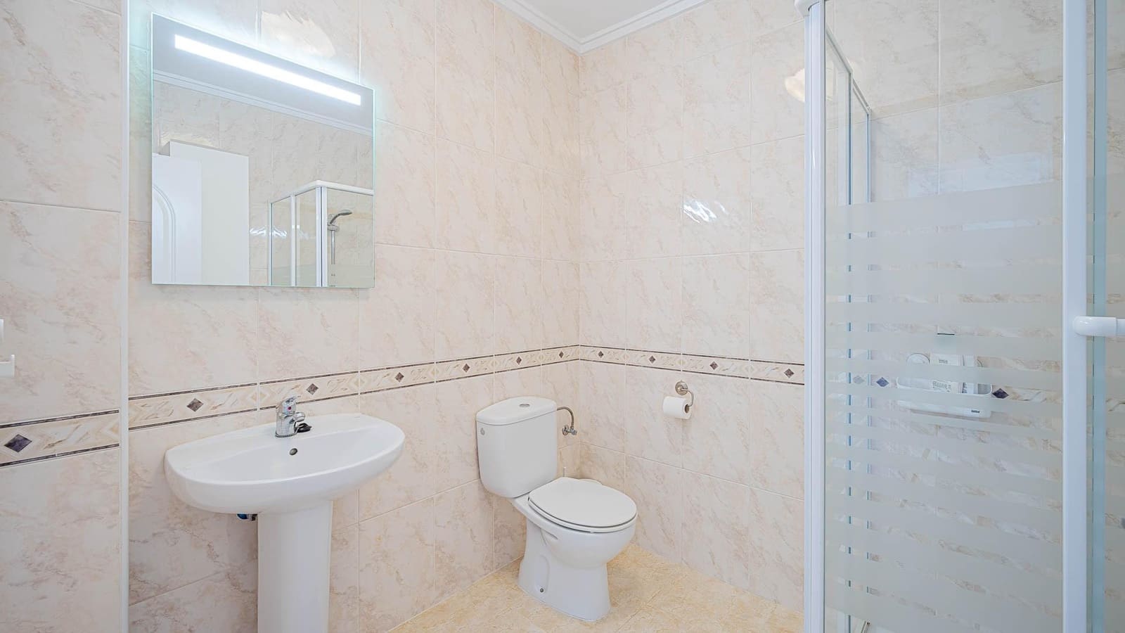 3 soveværelse Byhus til salg i Rojales med swimmingpool - € 285.000 (Ref: 10077970)