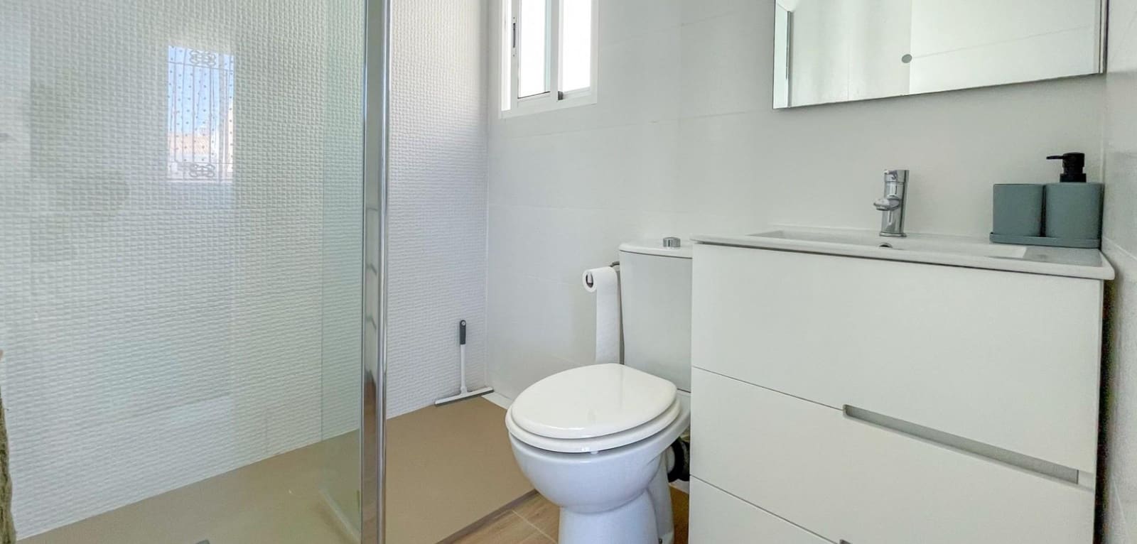 3 makuuhuone Omakotitalo myytävänä paikassa La Zenia mukana uima-altaan - 285 000 € (Ref: 10077972)