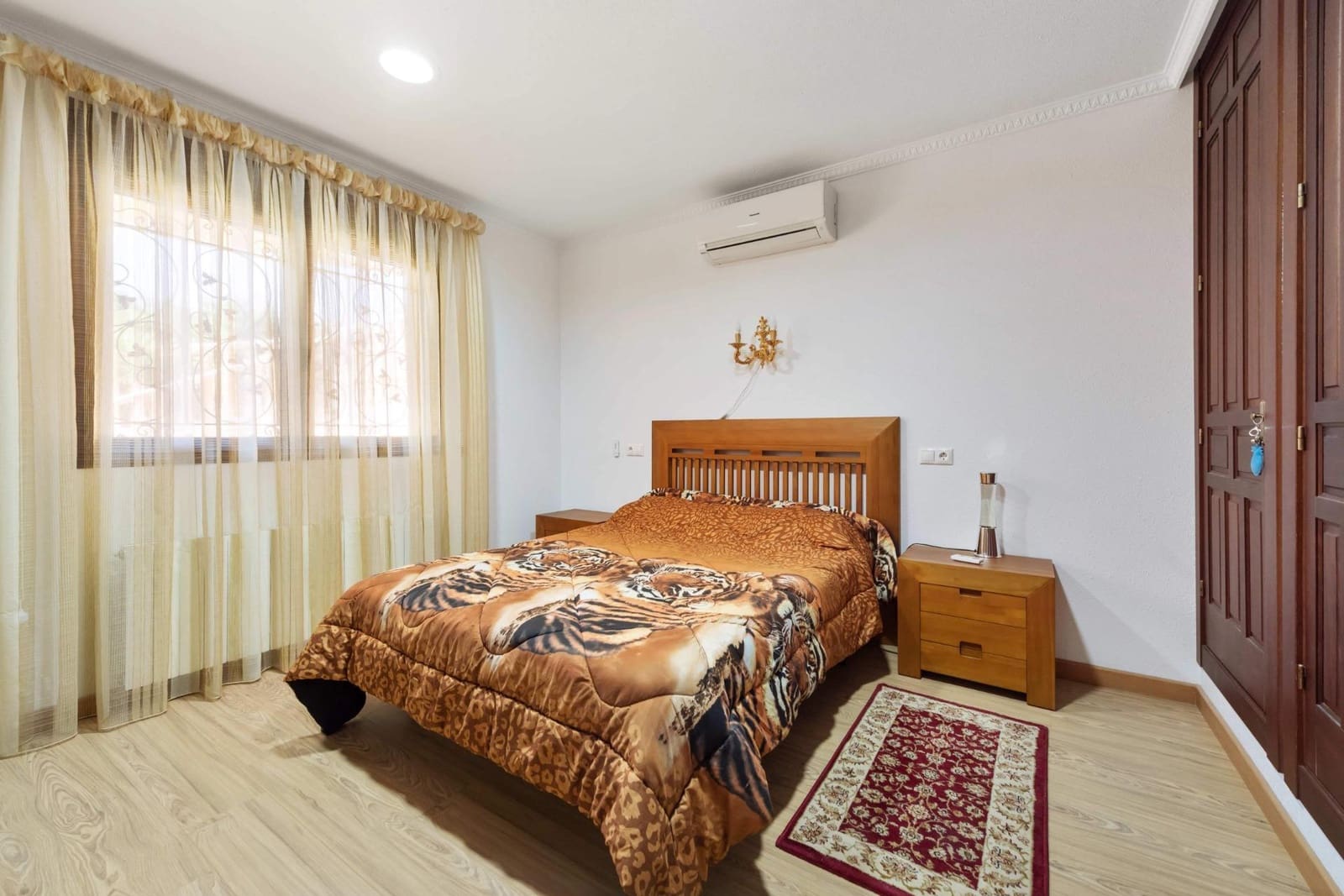 Chalet de 4 habitaciones en Orihuela Costa en venta - 1.600.000 € (Ref: 10077981)