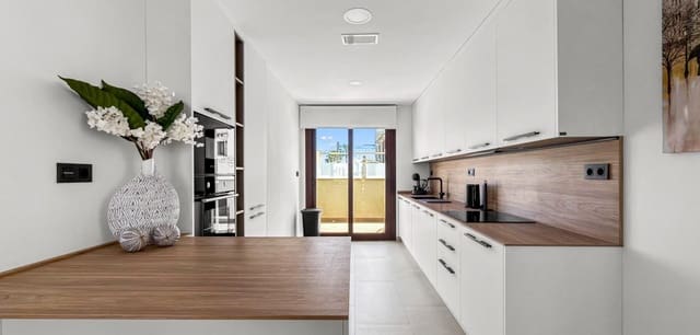2 Zimmer Apartment zu verkaufen in Los Balcones mit Pool - 299.000 € (Ref: 10077999)
