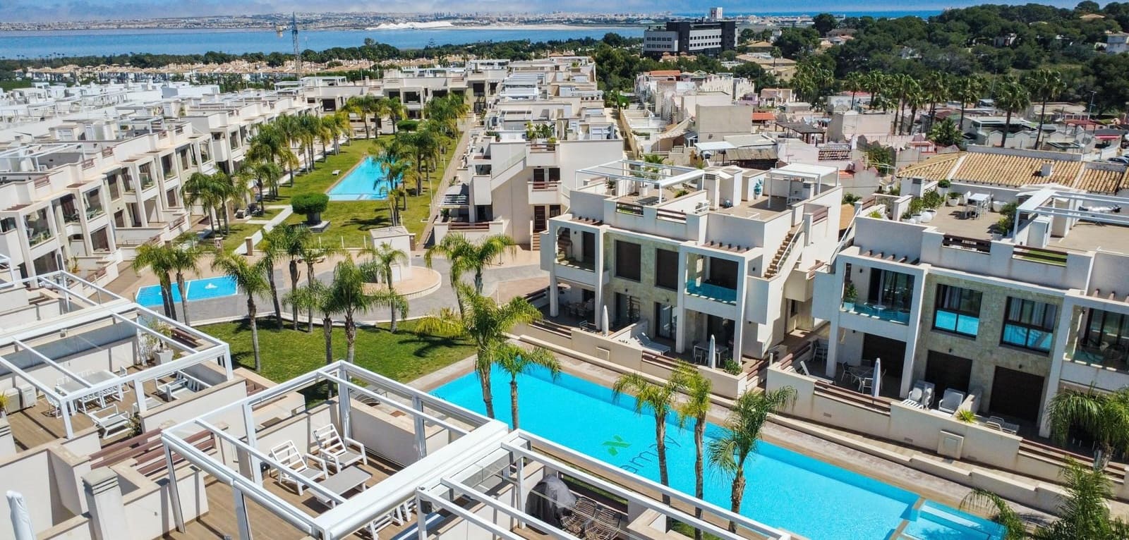 2 Zimmer Apartment zu verkaufen in Los Balcones mit Pool - 299.000 € (Ref: 10077999)