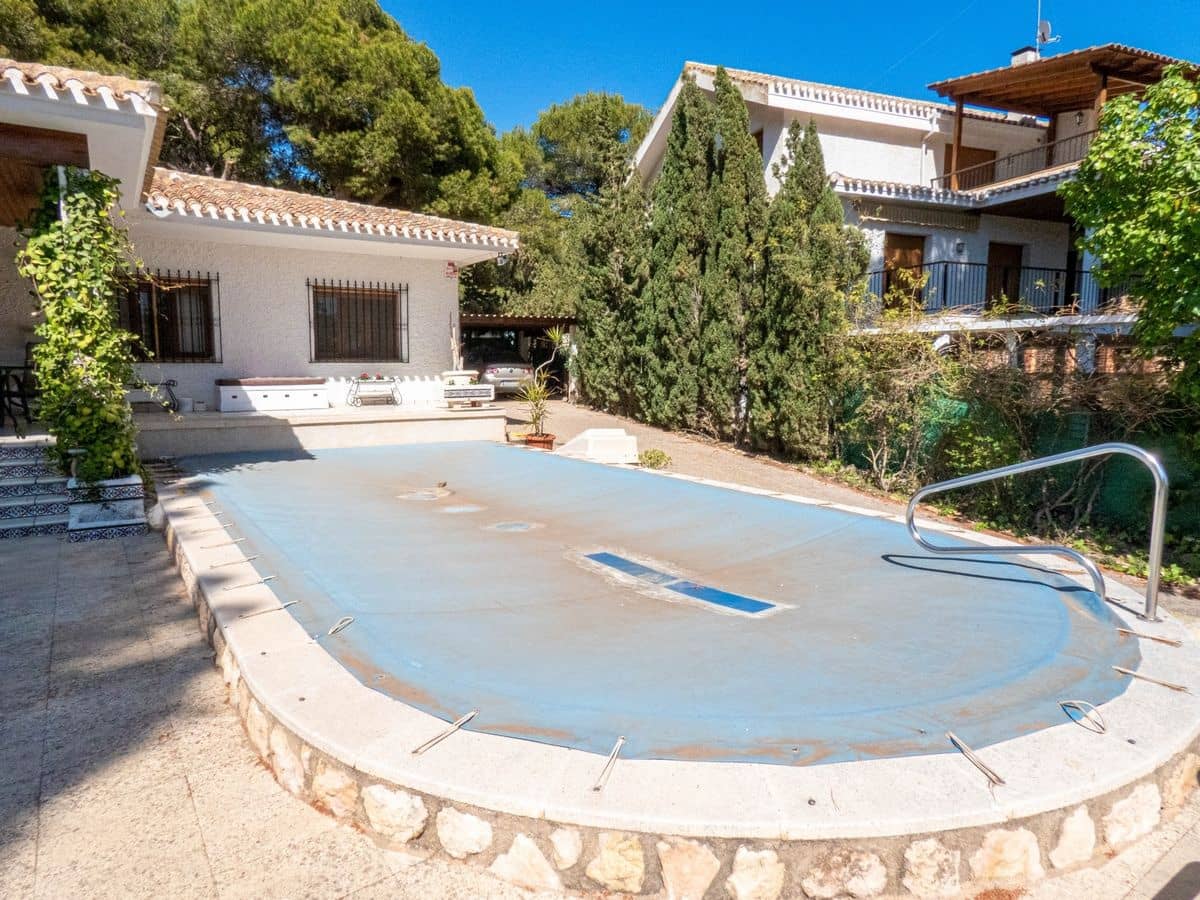 6 makuuhuone Huvila myytävänä paikassa Orihuela Costa mukana uima-altaan - 945 000 € (Ref: 10078012)