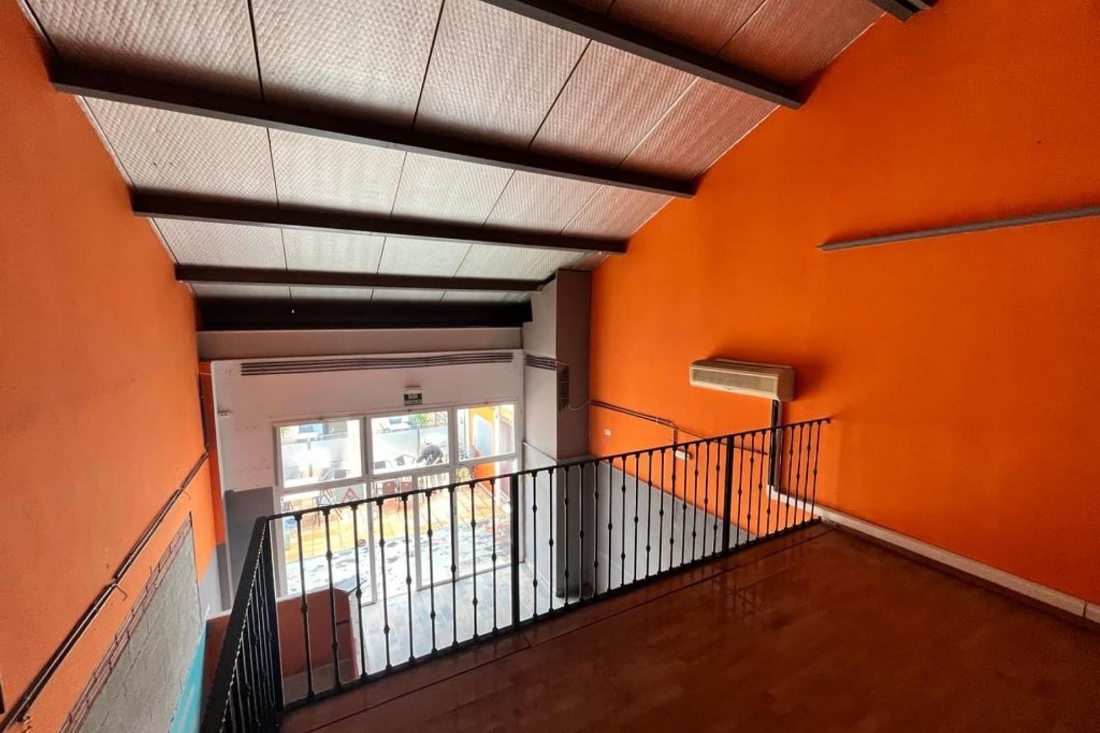 Commercial for sale in Algorfa with pool - € 100,000 (Ref: 10078013)