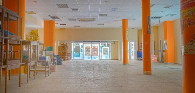 1 camera da letto Commerciale in vendita in Avenida Habaneras - Curva de Palangre, Torrevieja - 390.000 € (Rif: 10078020)