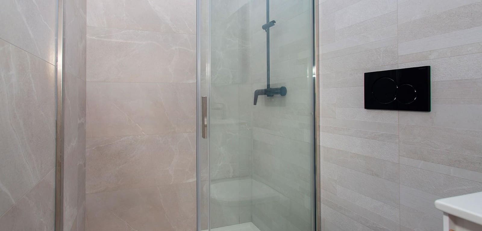 Apartamento de 2 habitaciones en Torrevieja en venta con piscina - 265.000 € (Ref: 10078022)