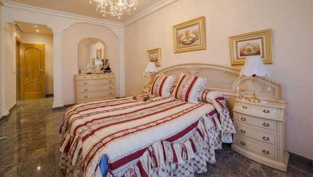 5 sypialnia Dom na sprzedaż w Centro, Los Alcázares - 445 000 € (Ref: 10079781)