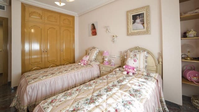5 sypialnia Dom na sprzedaż w Centro, Los Alcázares - 445 000 € (Ref: 10079781)