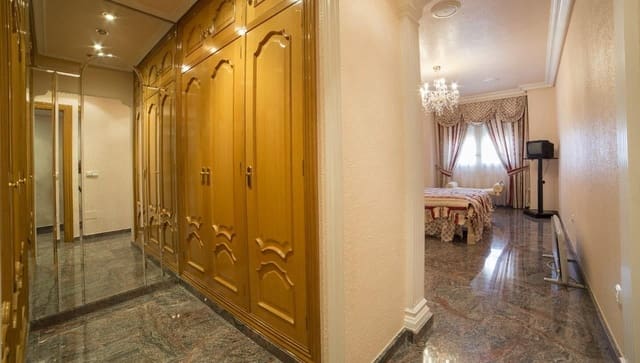 5 sypialnia Dom na sprzedaż w Centro, Los Alcázares - 445 000 € (Ref: 10079781)