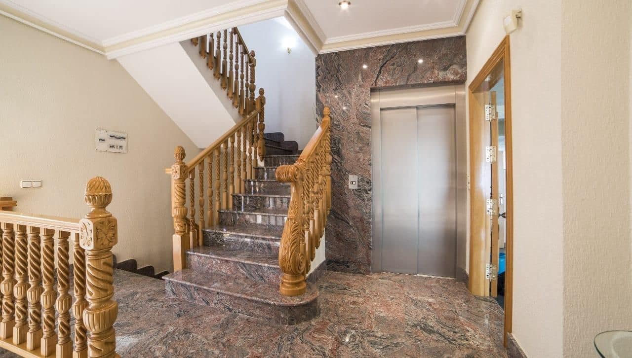 5 sypialnia Dom na sprzedaż w Los Alcazares - 445 000 € (Ref: 10079781)