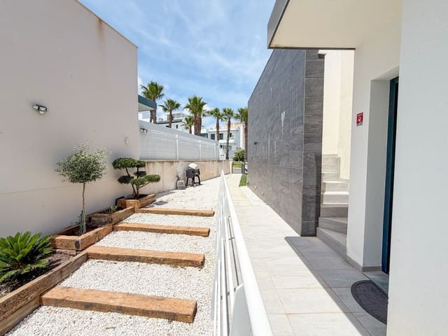 5 chambre Villa/Maison à vendre à San Miguel de Salinas avec piscine - 649 000 € (Ref: 10080598)