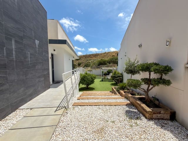 5 chambre Villa/Maison à vendre à San Miguel de Salinas avec piscine - 649 000 € (Ref: 10080598)
