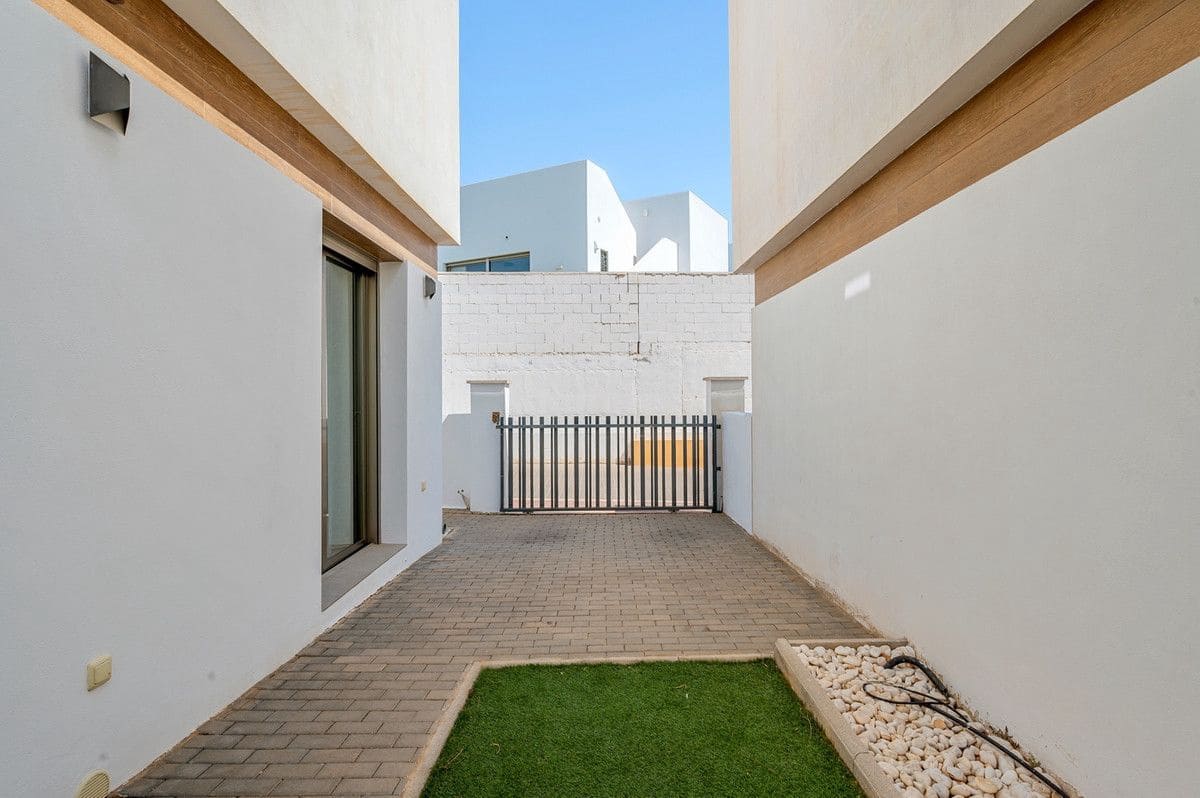 3 bedroom Villa for sale in Orihuela Costa - € 429,000 (Ref: 10080856)