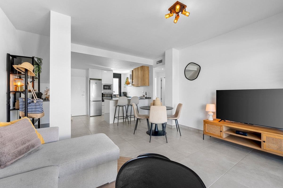2 bedroom Apartment for sale in Orihuela Costa - € 279,000 (Ref: 10080857)
