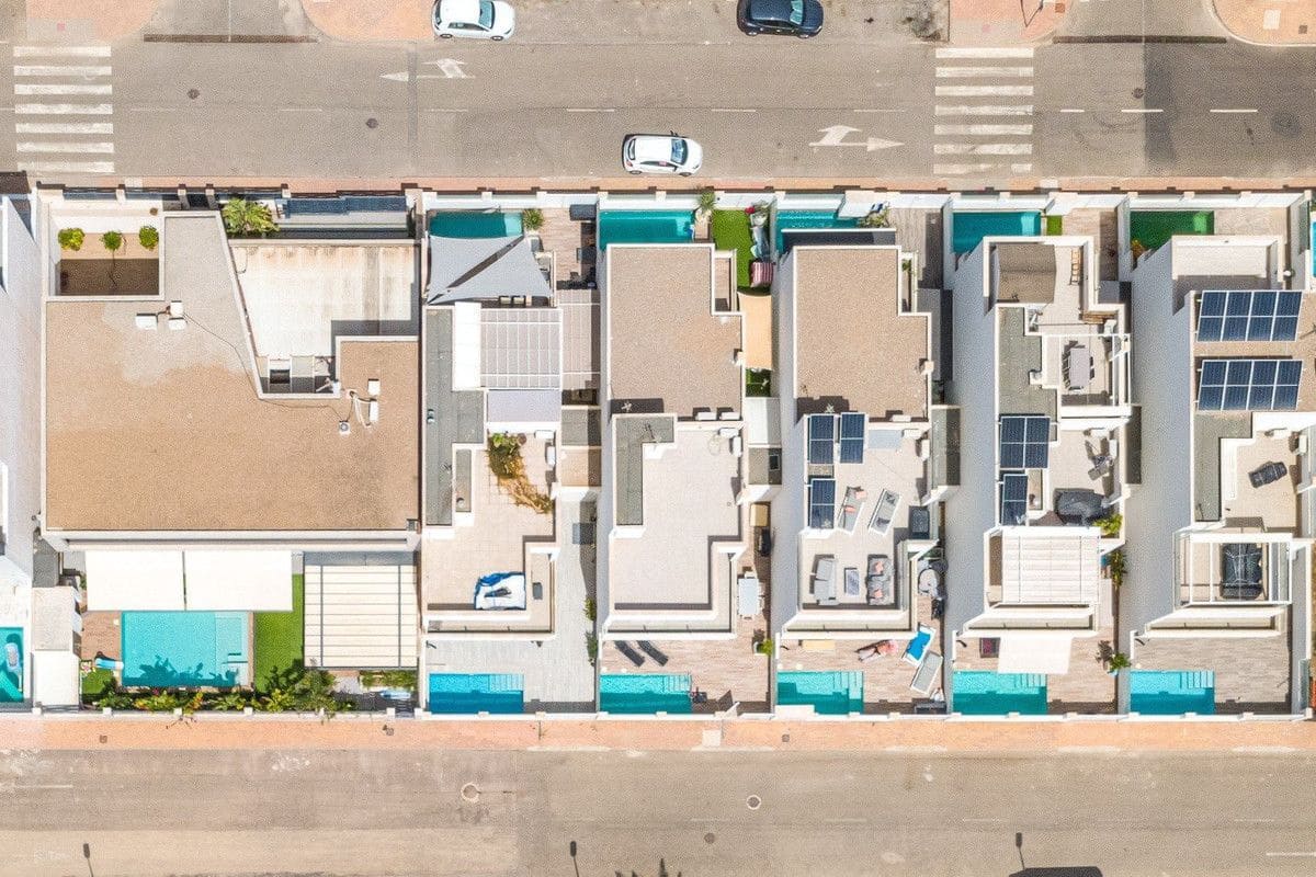 3 makuuhuone Huvila myytävänä paikassa San Pedro del Pinatar - 400 000 € (Ref: 10080858)