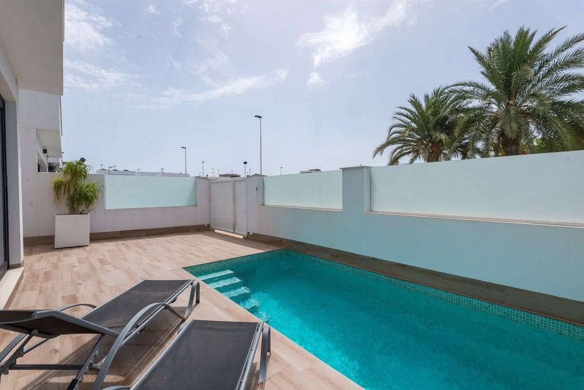 3 makuuhuone Huvila myytävänä paikassa San Pedro del Pinatar - 400 000 € (Ref: 10080858)