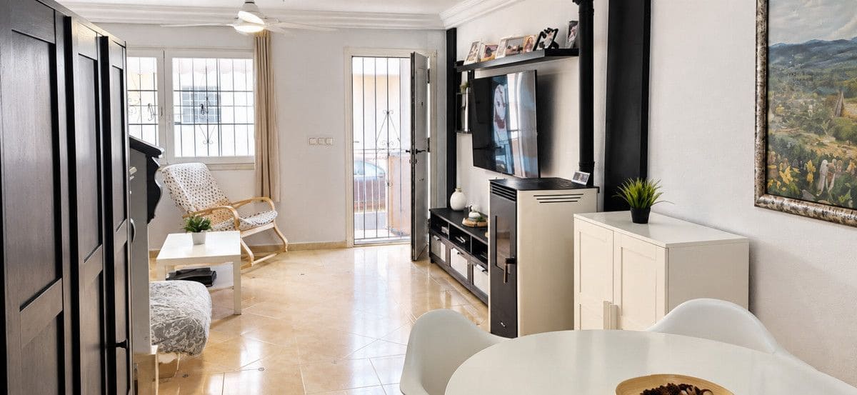 4 bedroom Terraced Villa for sale in Almoradi - € 230,000 (Ref: 10080898)