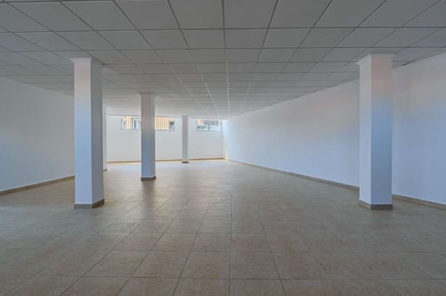 Kommersiell till salu i Antonio Machado, Torrevieja - 159 000 € (Ref: 10081654)