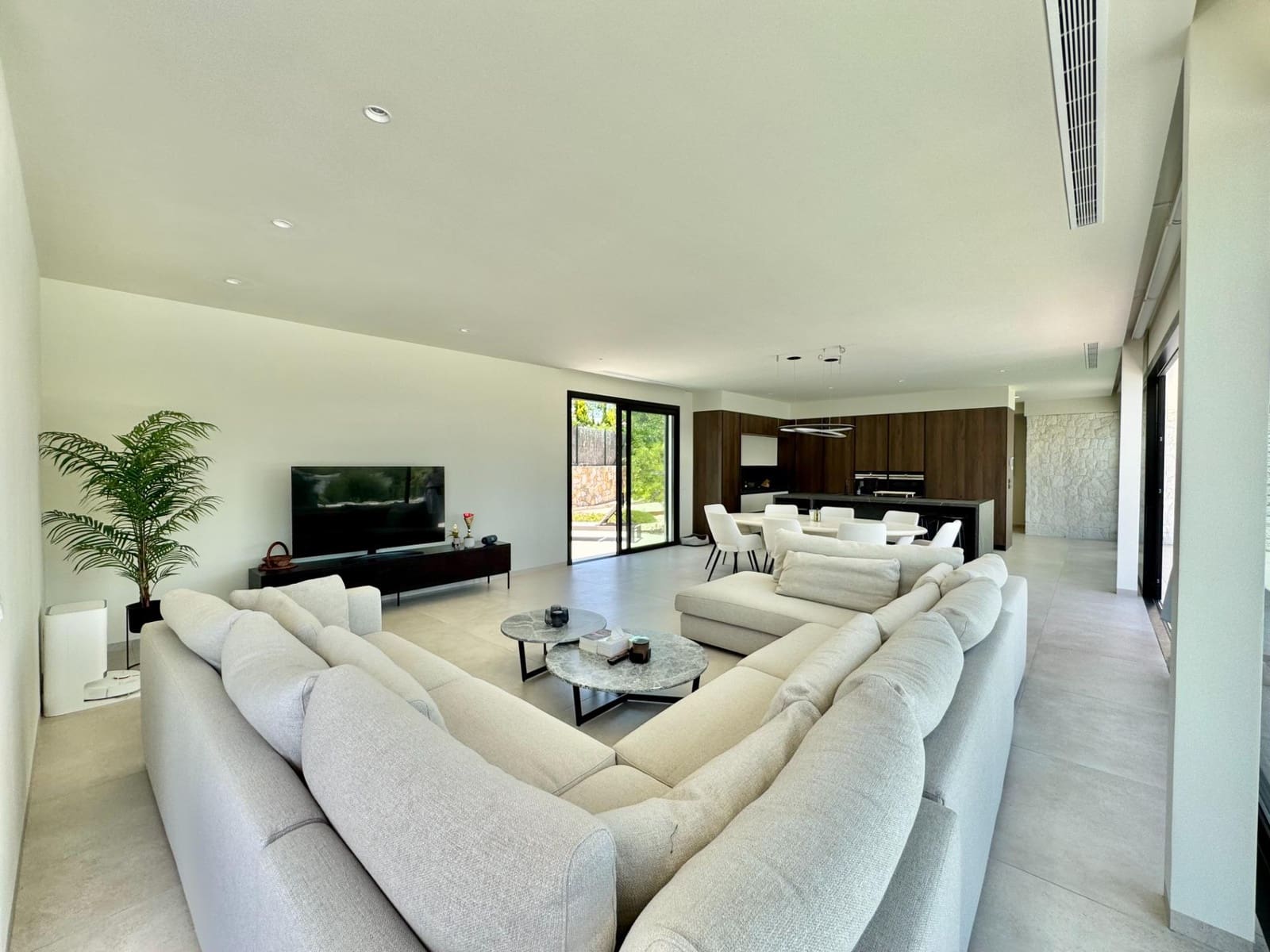 Chalet de 4 habitaciones en Las Colinas Golf en venta con piscina - 1.950.000 € (Ref: 10085126)