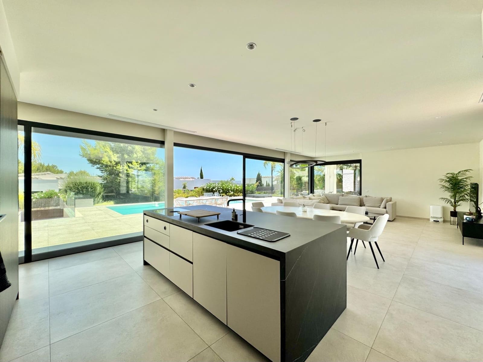 Chalet de 4 habitaciones en Las Colinas Golf en venta con piscina - 1.950.000 € (Ref: 10085126)