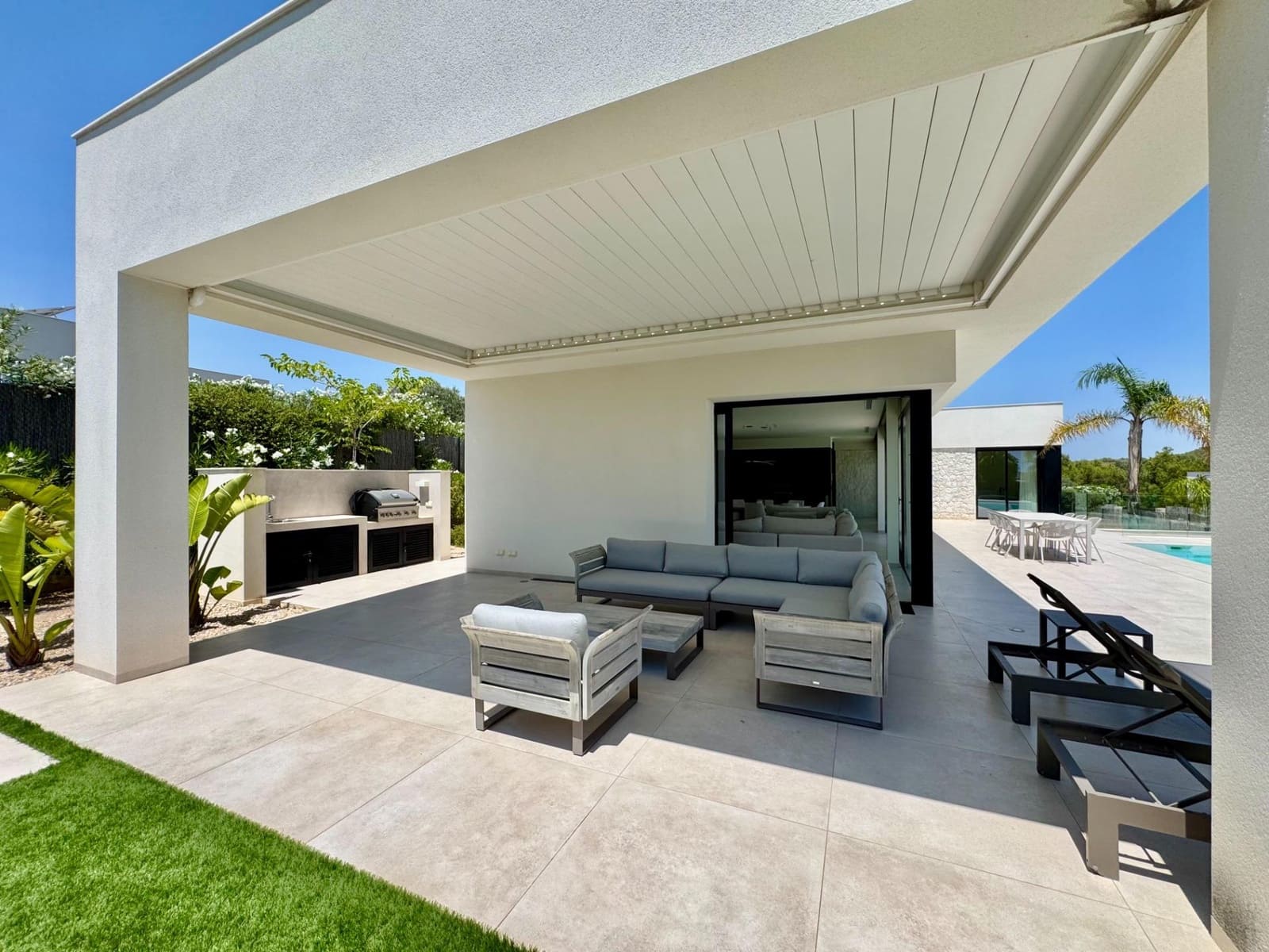 Chalet de 4 habitaciones en Las Colinas Golf en venta con piscina - 1.950.000 € (Ref: 10085126)