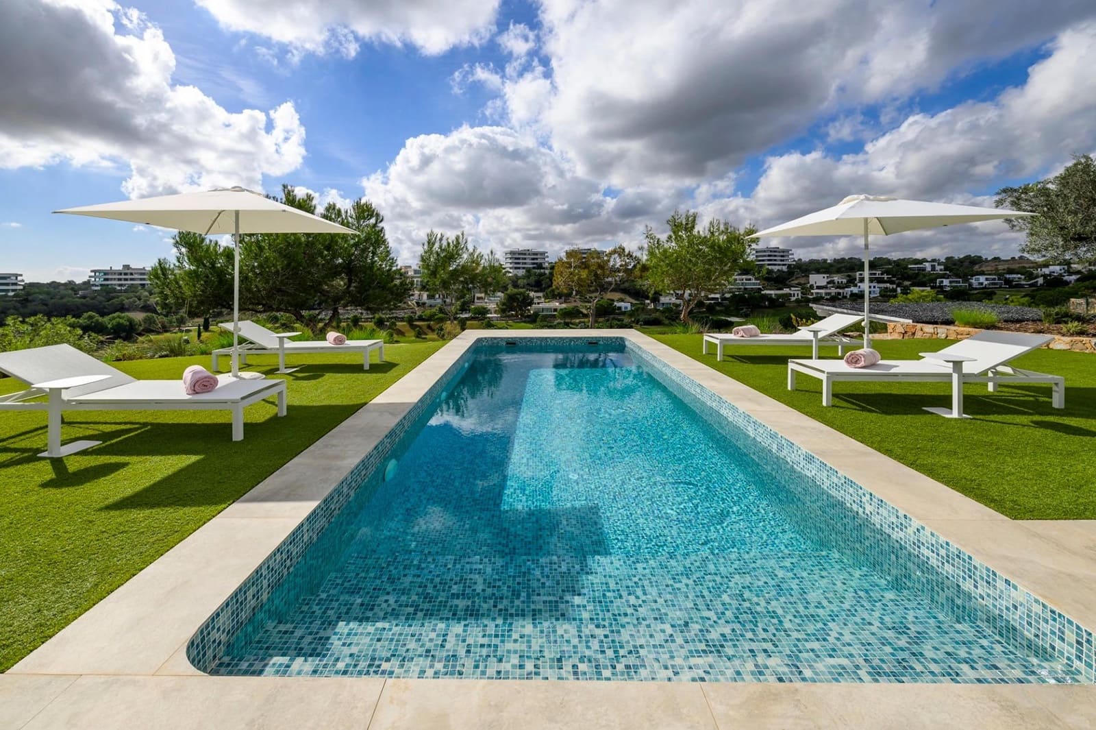 3 slaapkamer Villa te koop in Las Colinas Golf met zwembad - € 1.790.000 (Ref: 10085128)
