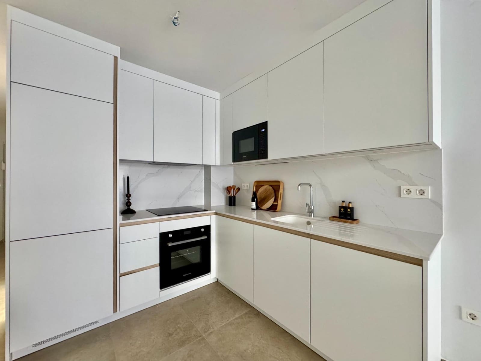 2 slaapkamer Appartement te koop in Torrevieja met zwembad - € 250.000 (Ref: 10085130)
