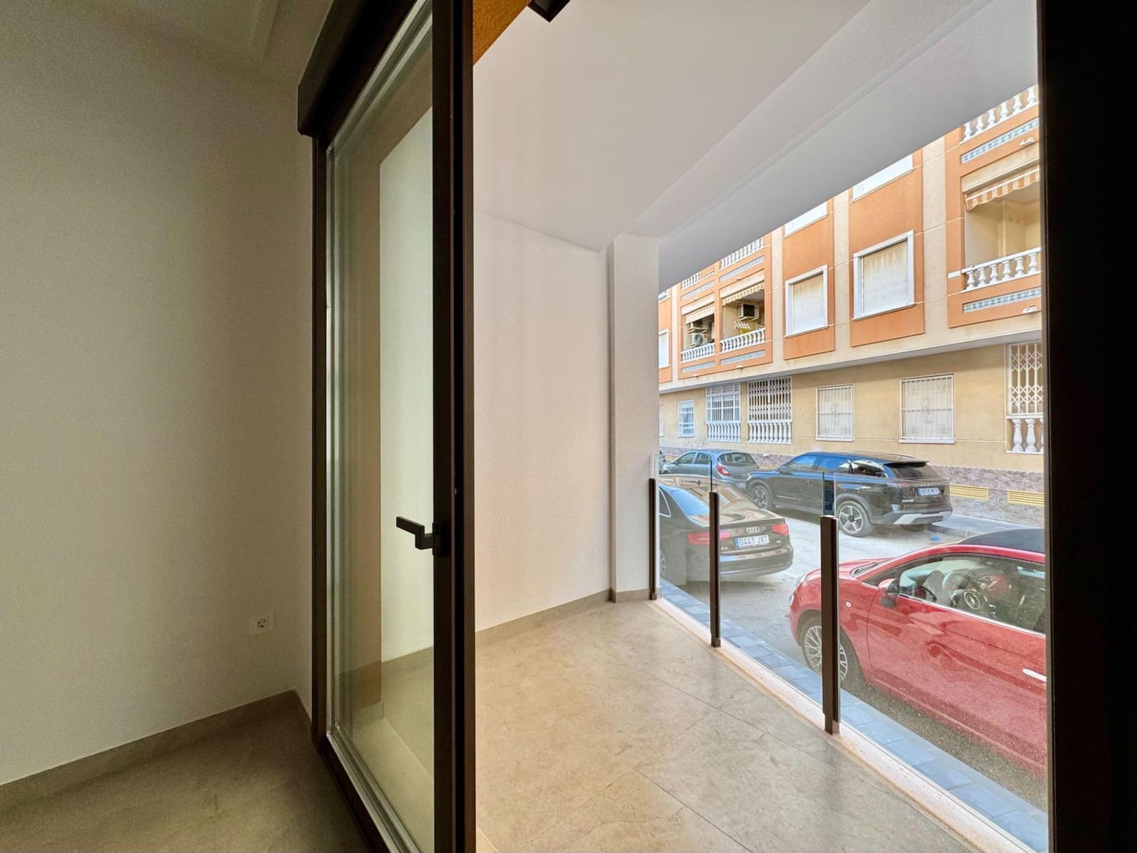 2 slaapkamer Appartement te koop in Torrevieja met zwembad - € 250.000 (Ref: 10085130)